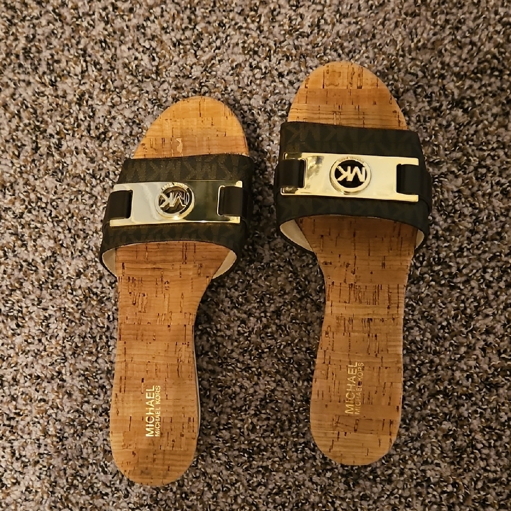Michael Kors Black and Tan Slide Sandals